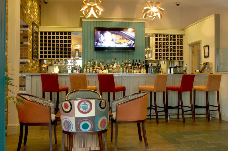 The Inn Hotel Bar And Restaurant Saint Helier Eksteriør billede